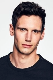 Ảnh diễn viên Cory Michael Smith