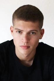 Ảnh diễn viên Josha Stradowski